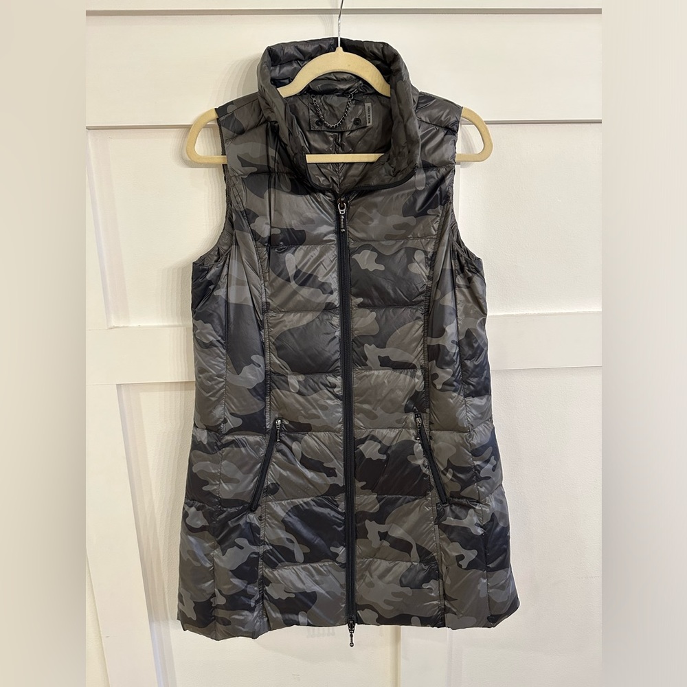 QUILTED Camo puffer vest - packable down vest